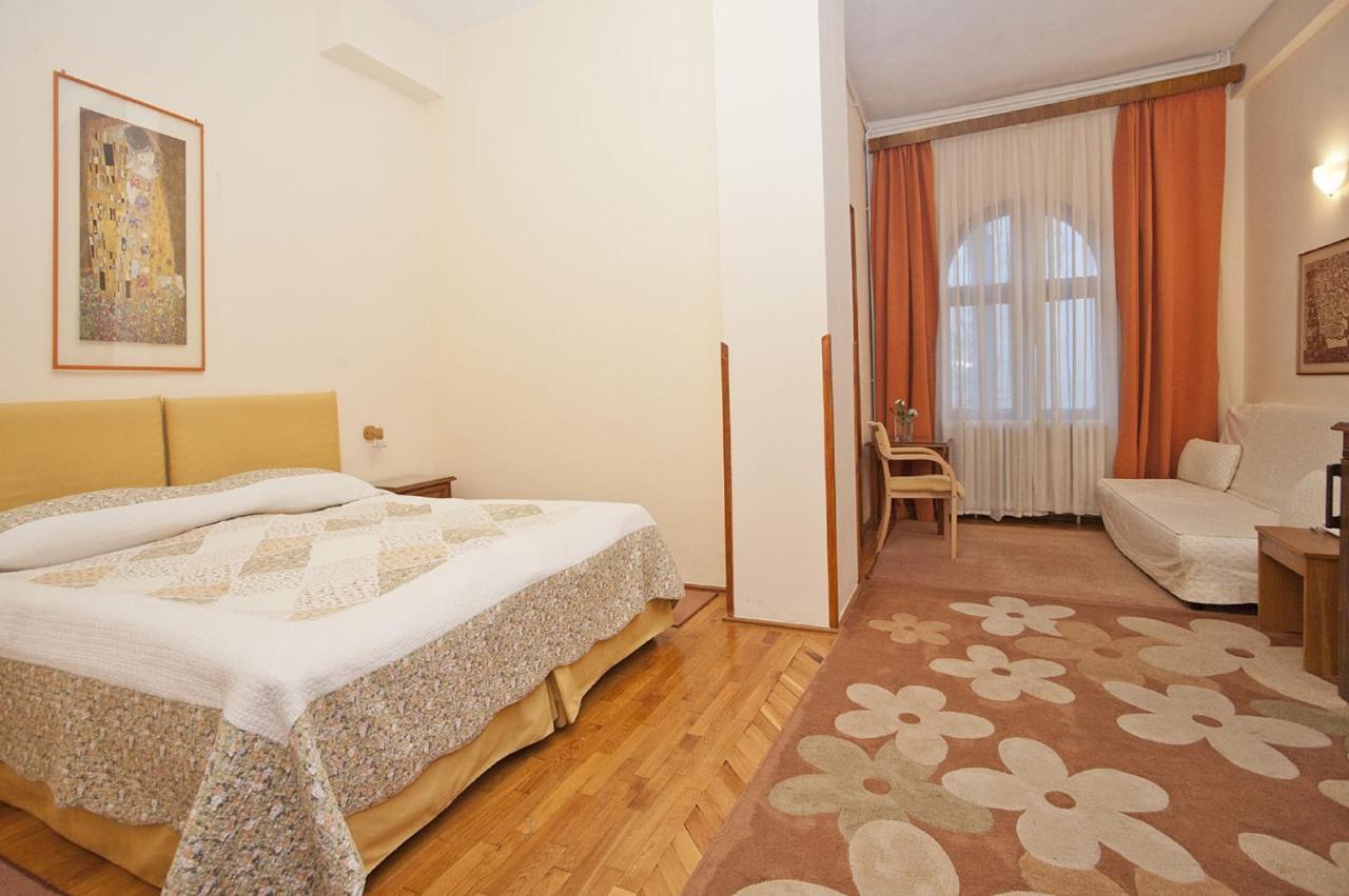 Vila Camelia Sinaia Quarto foto